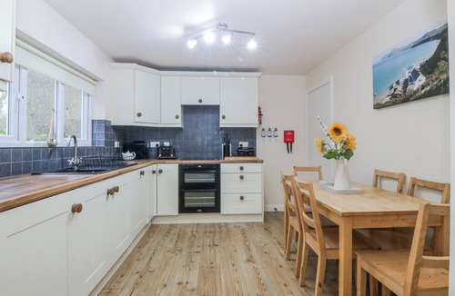 Borth-y-Gest House | Bwthyn y Mor