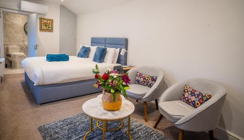 Mickleham House | Byttom Hill - Mickleham