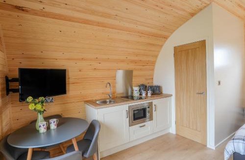 Bryngwran House | Caban Cariad