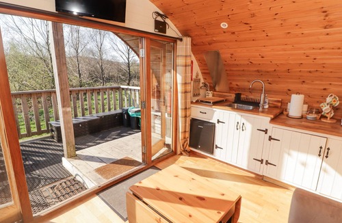Bedwas Trethomas & Machen Cottage | Cabanau Bach