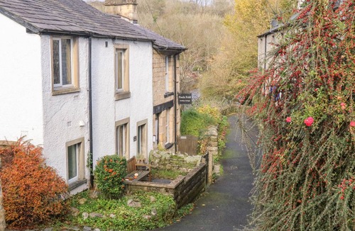 Ingleton Cottage | Cabin ∙ 1 bedroom ∙ 2 guests