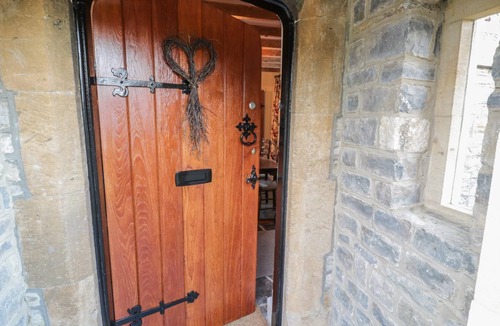 Bretforton Cottage | Cabin ∙ 2 bedrooms ∙ 4 guests