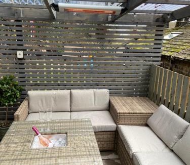 Hebden Bridge House | Calderside Cottage (2 BDR Central Hebden Bridge)
