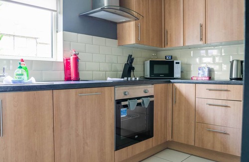 Bathgate House | Caledonia Luxe Stays Short Lets Agency Bathgate