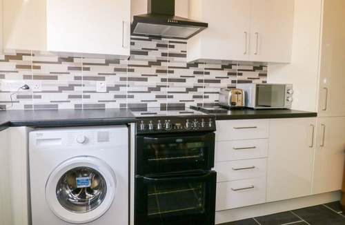 Lanlivery Cottage | Camellia Cottage