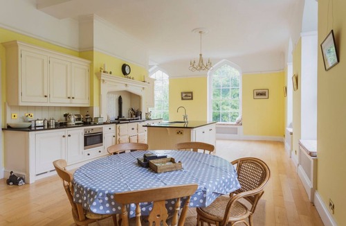 Saltash Villa | Camellia Manor - Twelve Bedroom Villa, Sleeps 24