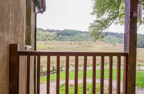 Muirshearlich Cottage | CAMISKY STEADING, pet friendly, with open fire in Fort William
