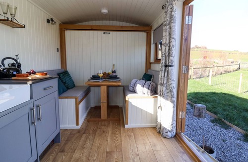 Gwaenysgor Near Prestatyn Cottage | Cariad Bach