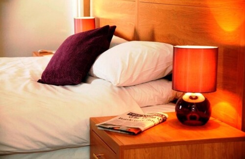 Neath Hotel | Castle Hotel