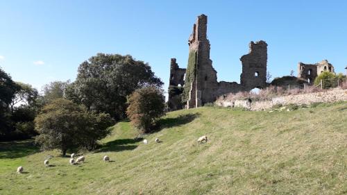 Sheriff Hutton Cabin | Castle Lodge