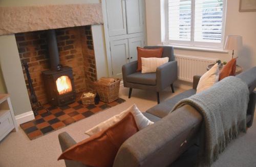 Matlock House | Castleview Cottage