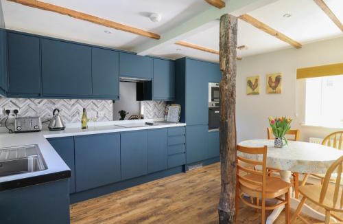 Cardigan House | Cattle Tree Cottage