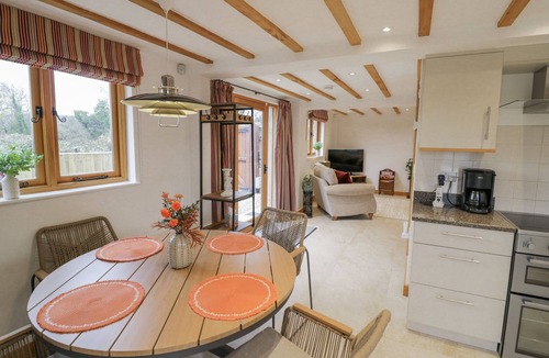 Pershore Cottage | Cedar Barn