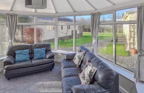 Holsworthy House | Cedar