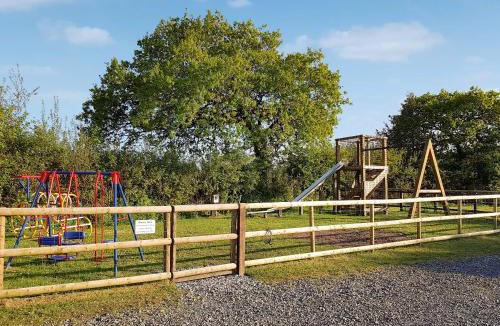 Holsworthy House | Cedar