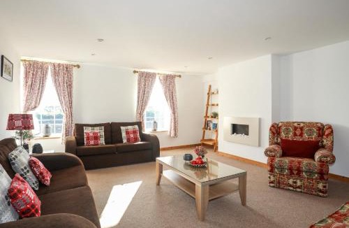 Llanystumdwy House | Cennin