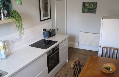 Bath Apartment | Central Bath. Large Georgian Apt. Private parking