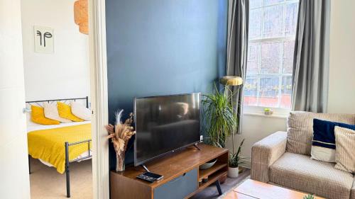 Saint Paul's Apartment | Central Bristol Cosy Corner