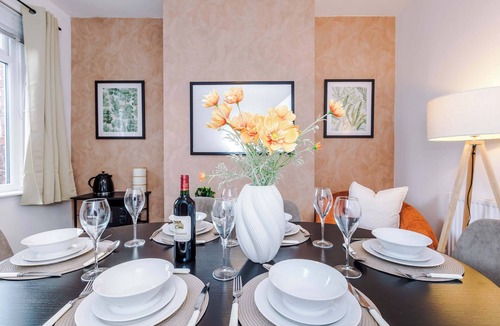 Wrexham House | Central 2 Bed in Wrexham, Sleeps 6 with Parking!