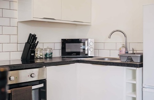 Hull Old Town Apartment | Central Hull Stay Self Check-In 5 min Station