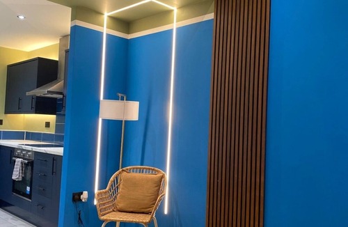 Cheetham Hill Apartment | Central Manchester Condo|Next To The AO Arena & Piccadilly|Parking
