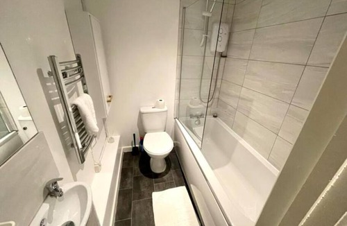 West Cliff Apartment | Central studio beach apartment