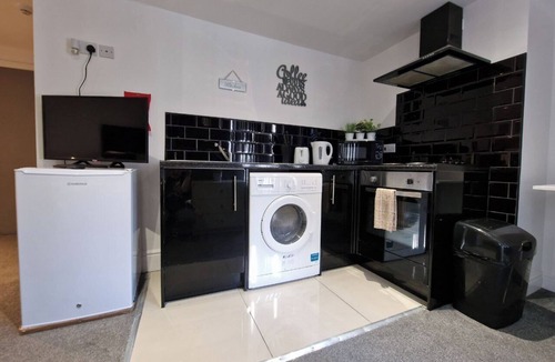 Chinatown Apartment | Central Studio in Liverpool City Centre - F6