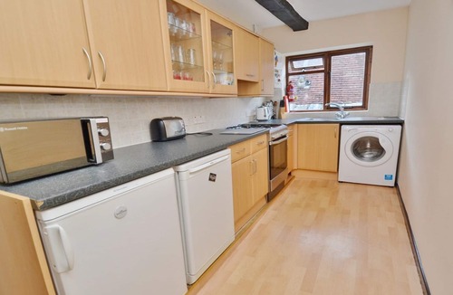 Stoborough Apartment | Centrally Located Wareham Accommodation