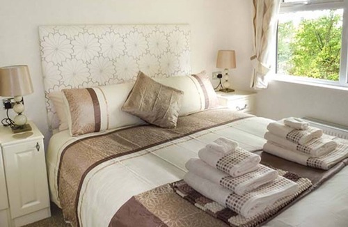 Black Torrington Cabin | Chaffinch Lodge, Sheepwash