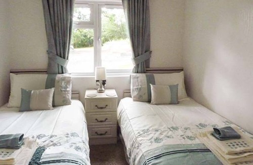 Black Torrington Cabin | Chaffinch Lodge, Sheepwash
