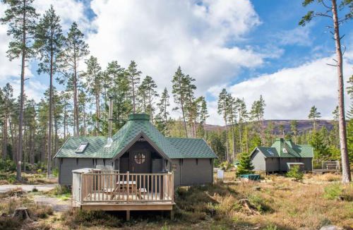 Logie Coldstone Ski Chalet | Chalet Forester's Bothy by Interhome