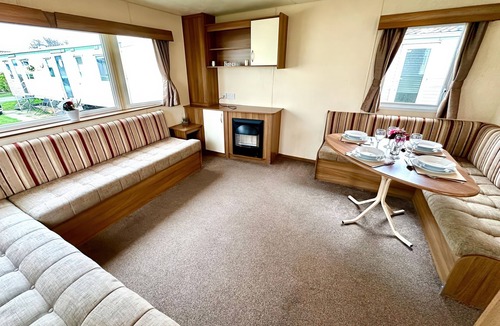 Whitley Bay Cottage | CHAMKI LODGE, pet friendly, with pool in Whitley Bay