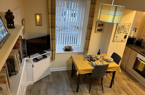 Bont Newydd Apartment | Chapel St Apartments