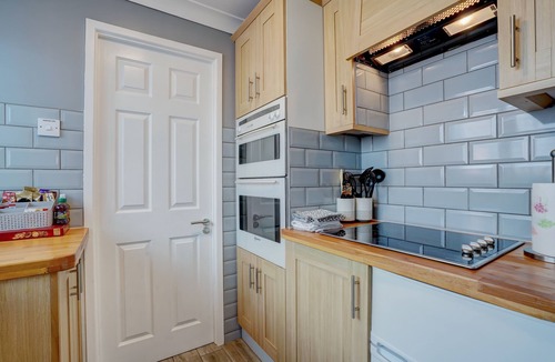 Winterton-on-Sea Cottage | Character Cottage Near Beach & Dunes