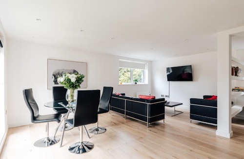 Bath Apartment | Charlecote House
