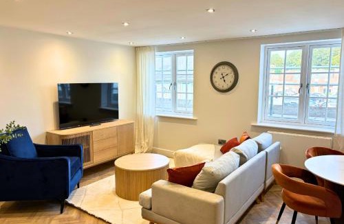 Salisbury Apartment | Charles Hope Salisbury Centre