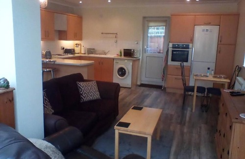 Haversham Apartment | Charming 1 Bedroom Apartment and Double Sofabed in Milton Keynes