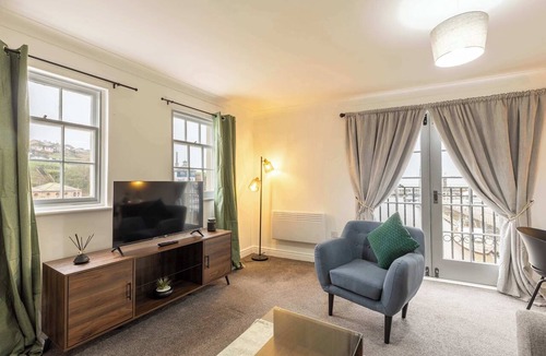 Whitehaven Apartment | Charming 1BR Apt on Harbour w/Sea Views
