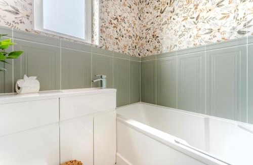 Northampton House | Charming 2 Bed Property