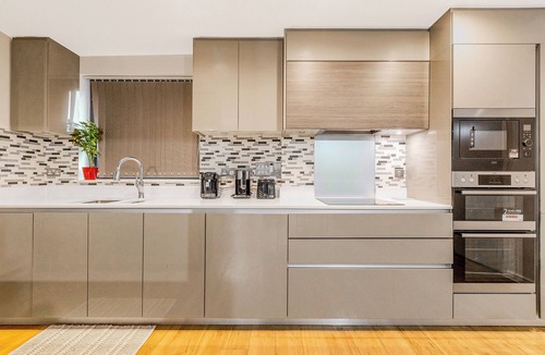 Sudbury Apartment | Charming 3BR Duplex in Wembley, 5 Minites to Tube