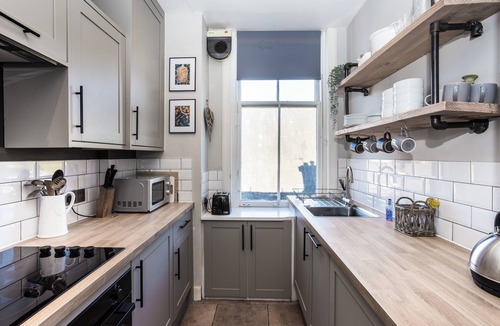 North Berwick Apartment | Charming and comfortable apartment, centrally located with easy parking access. Sleeps 4