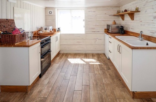 Beccles Cottage | Charming Beehive Cottage in Beccles