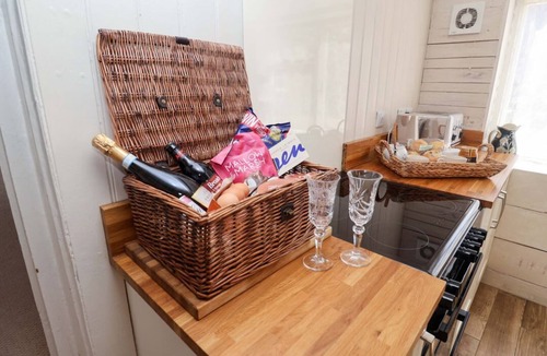 Beccles Cottage | Charming Beehive Cottage in Beccles