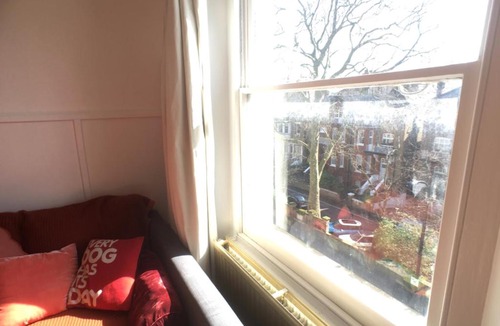 Camden Apartment | Charming Belsize Park Flat