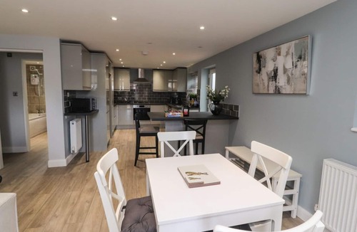 Adlington House | Charming Bungalow at 46 Church St