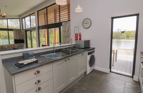 Bridgetown Cabin | Charming Cherry in Dolton Area