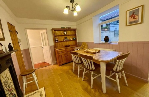 Cromer House | Charming Cottage and Beach Hut