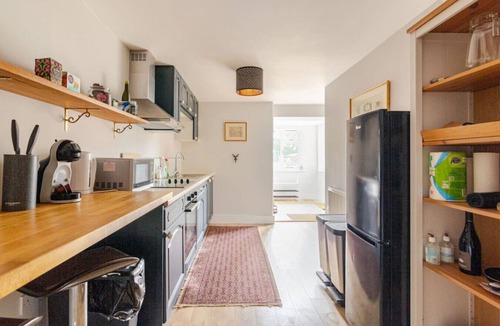 Cirencester House | Charming countryside retreat, room with luxury shared spaces (shared bathroom)