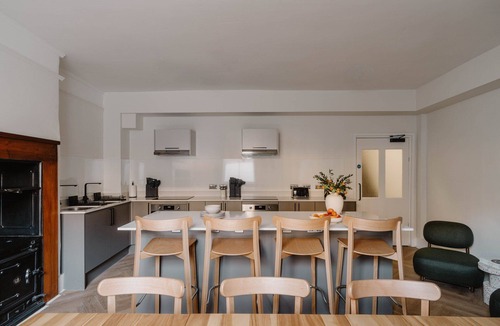St. Pancras Apartment | Charming Double Studio Retreat