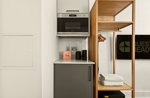 St. Pancras Apartment | Charming Double Studio Retreat